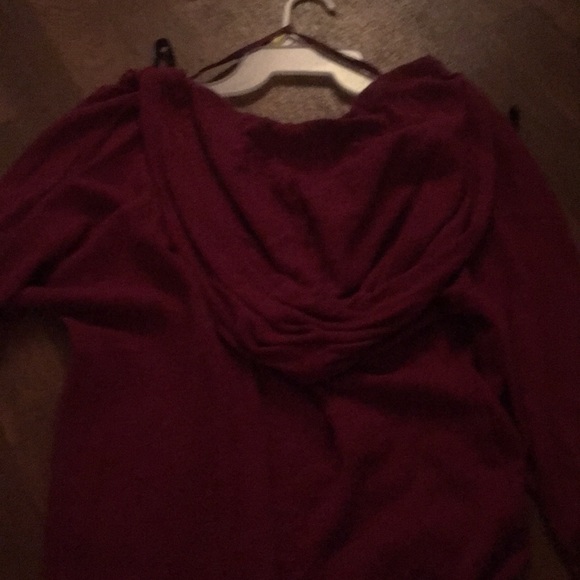 pullover - Picture 2 of 2